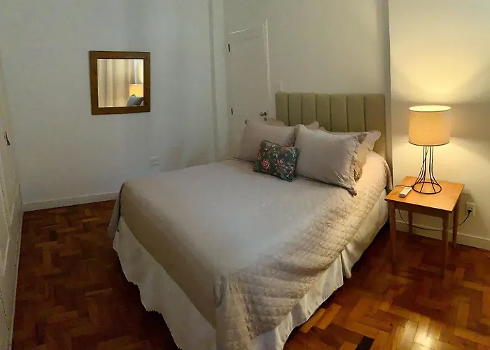 Leblon - Recem-Reformado Com Vista Mar. Apartamento Rio de Janeiro